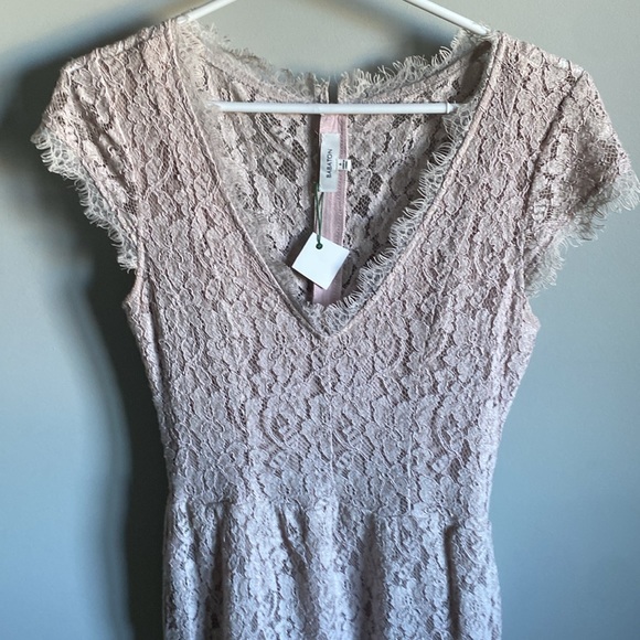 Babaton Lace Dress Dusty Pink - Picture 3 of 6